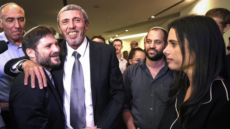 הסיטואציה יותר מביכה או יותר מעוררת רחמים? ראשי מפלגת ימינה