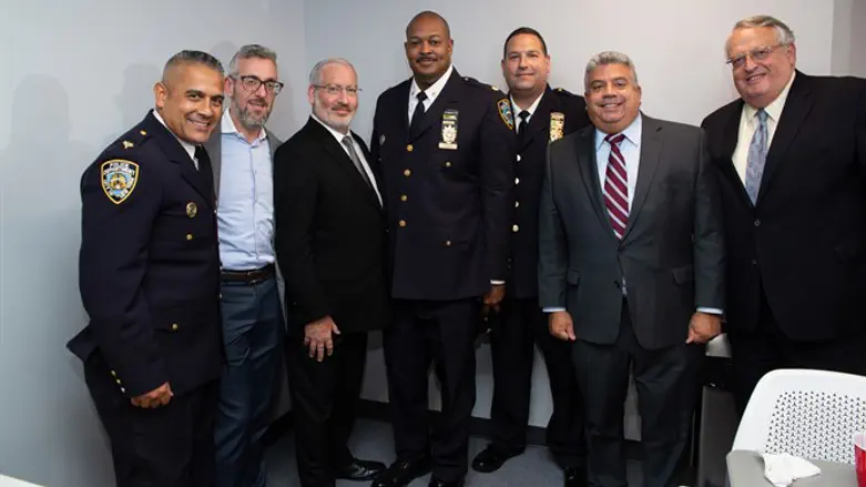 Jewish leaders meet with NYPD  brass