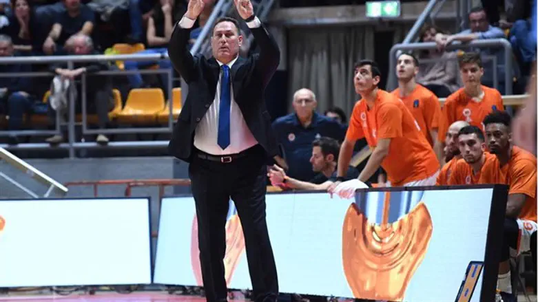 גודס ושחקניו הערב. תבוסה נוספת באירופה