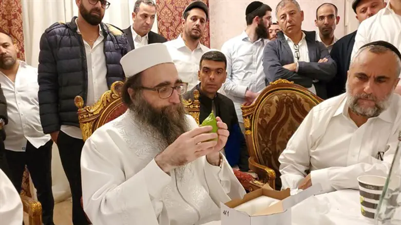 הרב פינטו במוצאי יום כיפור