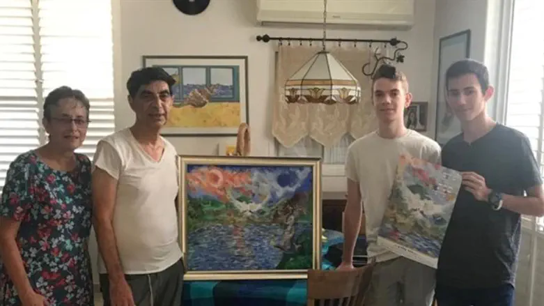 מסירת הכרזה להוריו של הדר