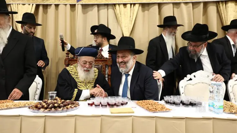 הרב עמאר עם יו"ר ש"ס אריה דרעי