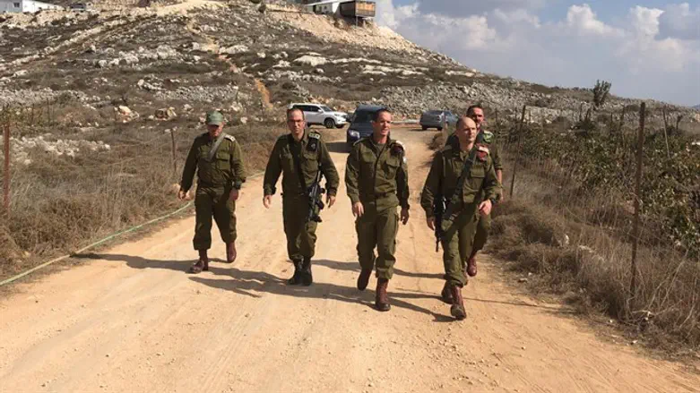 Военные возле Ицхара