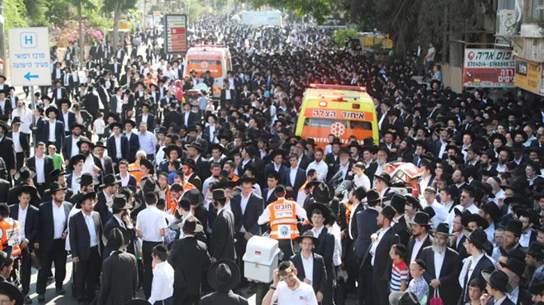 "Скорая" на похоронах в Бней-Браке