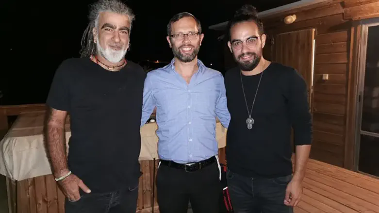 בניה ברבי ומוש בן ארי עם ישראל גנץ