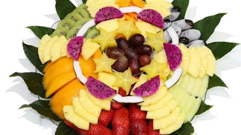 מגש פירות לאירוע