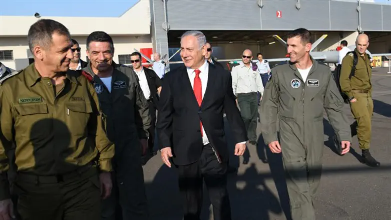 ראש הממשלה בפלמחים