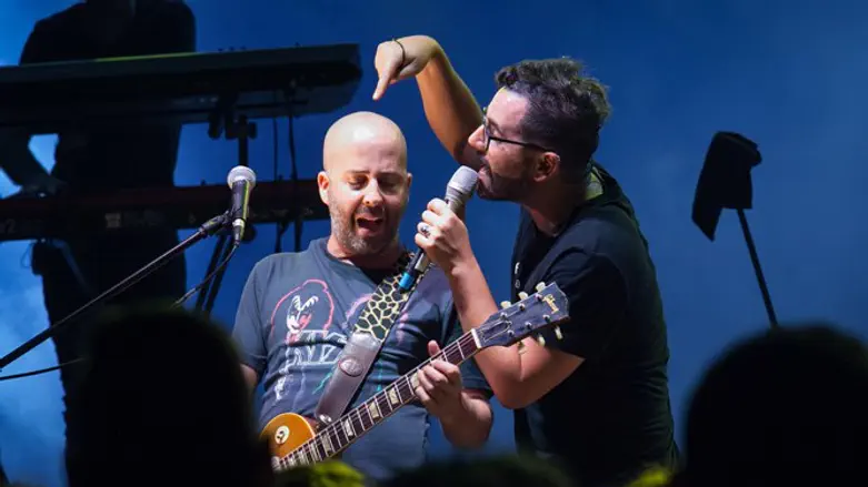 עילי בוטנר (משמאל)