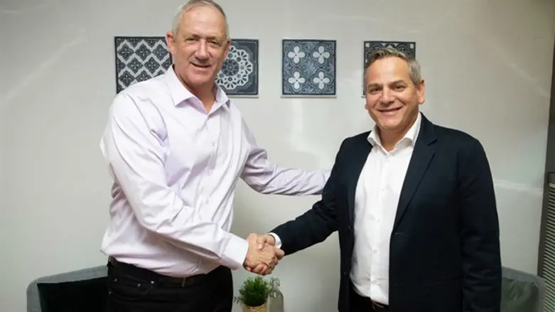 Benny Gantz meets Democratic Union leader Nitzan Horowitz