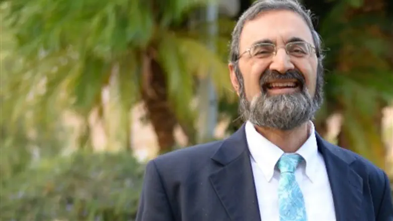 הרב יוסף אליהו, ראש ארגון 'עין טובה'