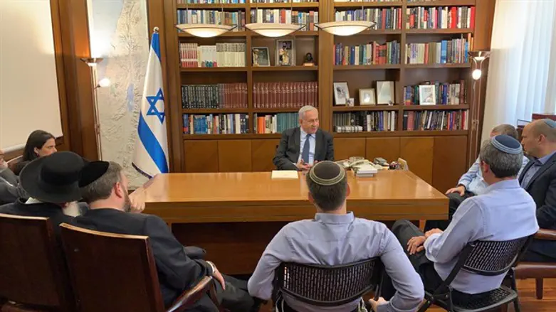 ראשי המפלגות עם נתניהו