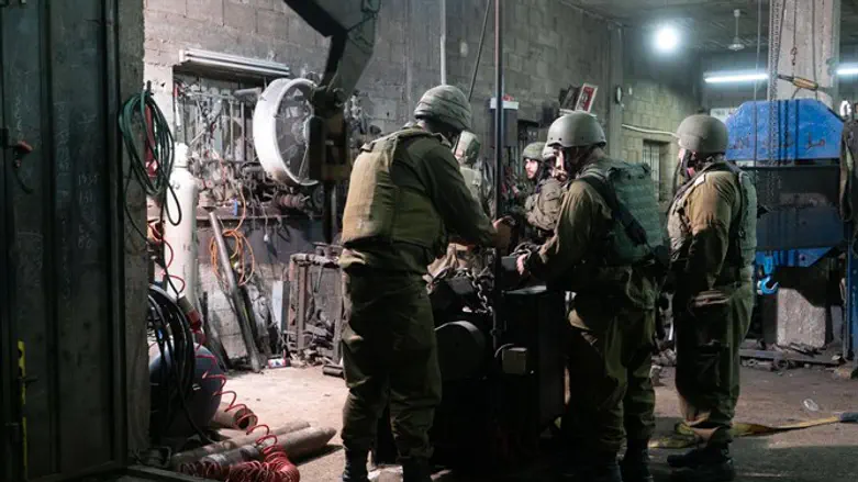 Силы ЦАХАЛ конфискуют токарный станок