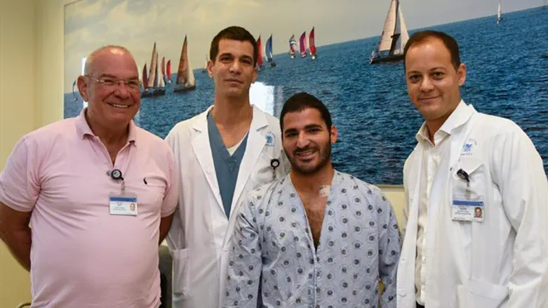 Ишай Магдиш с врачами