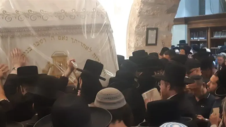 ההילולה בקבר רחל