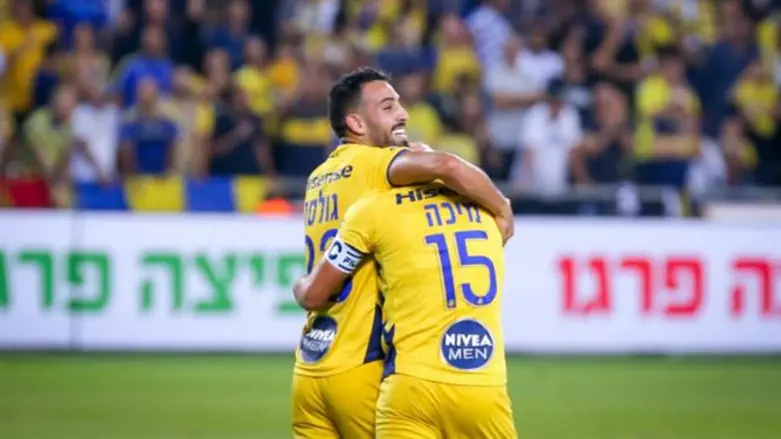 מיכה וגולסה הערב