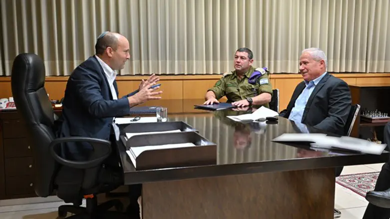 פגישת בנט ודיכטר