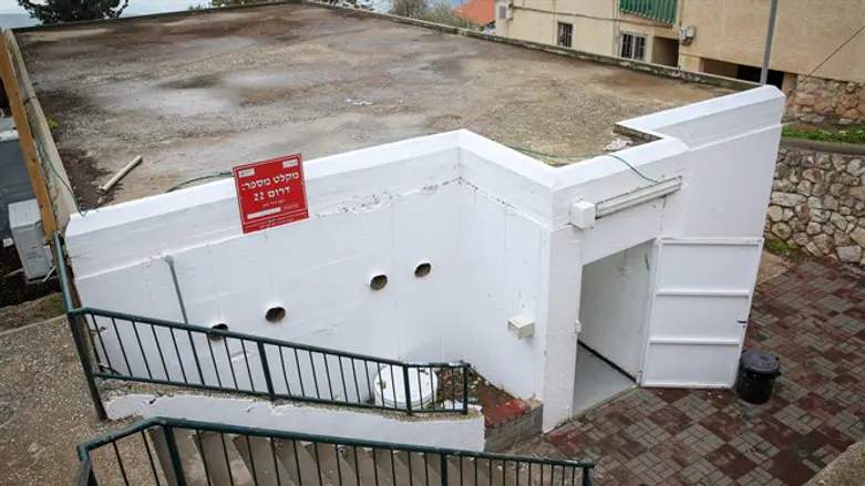 Bomb shelter (illustrative)