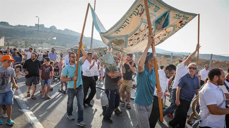 הכנסת ספר תורה