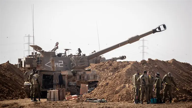 IDF Artillery at a staging area in Southern Israel