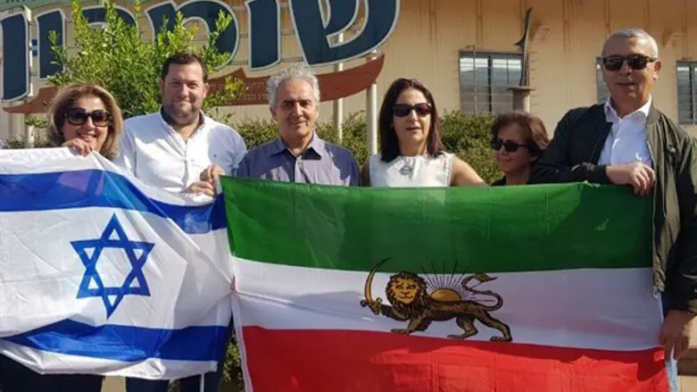 המשלחת האיראנית עם דגן