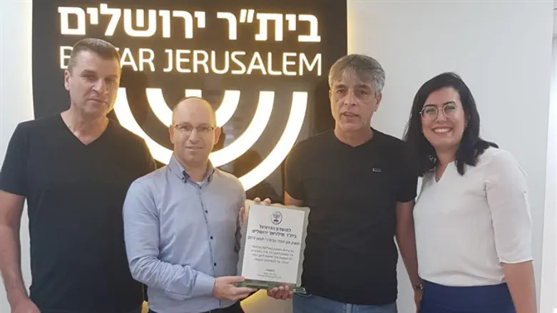 עו"ד מאיר עם אוחנה וברוש ומגן ההוקרה