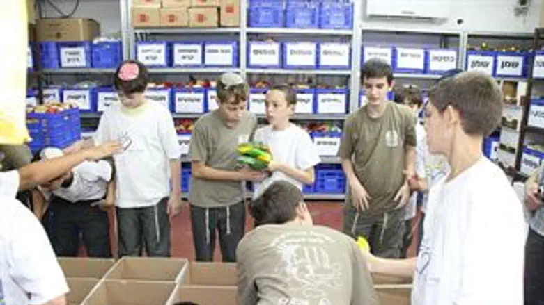 חסד חינוכי, התלמידים עם סגן שר האוצר