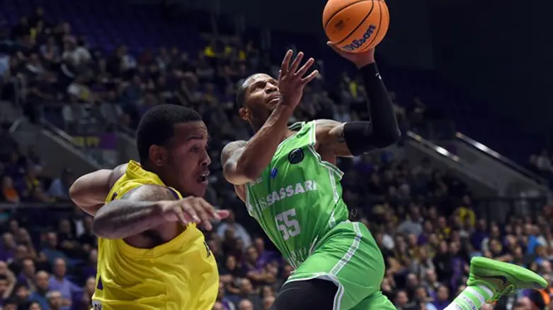 ג'רלס במדי ססארי מול חולון הערב