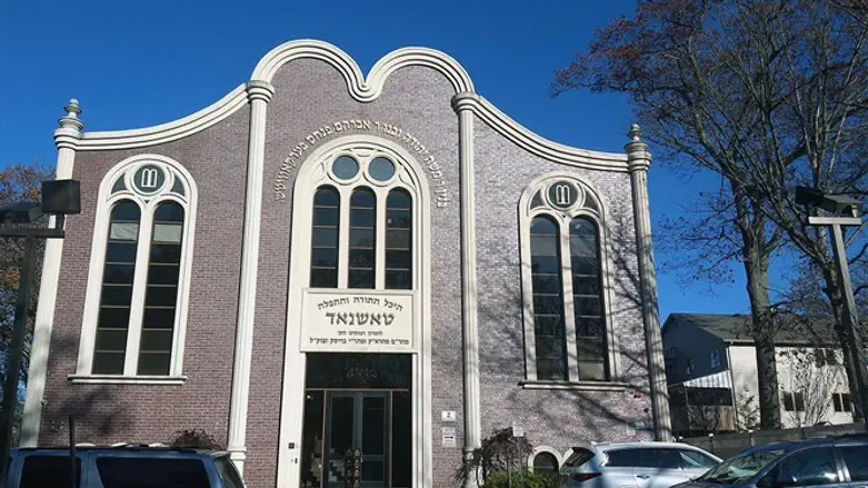 בית הכנסת בראמאפו, סמוך אליו נדקר היהודי