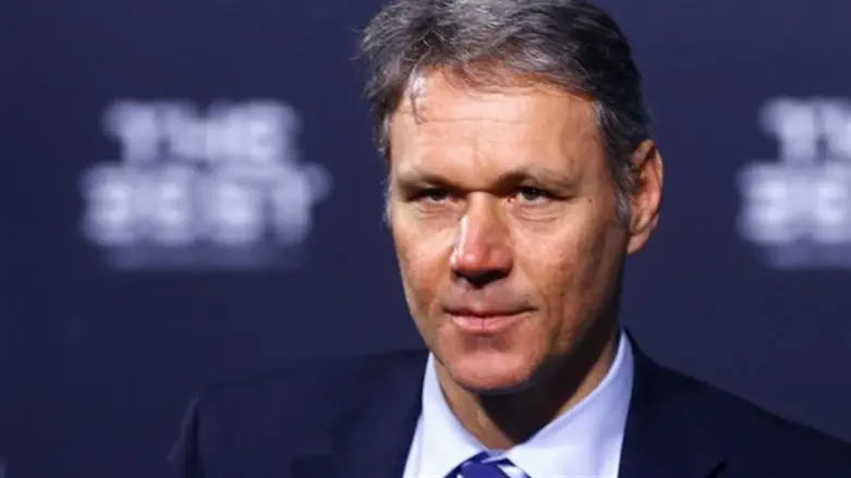 ואן באסטן. נתפס בשידור חי