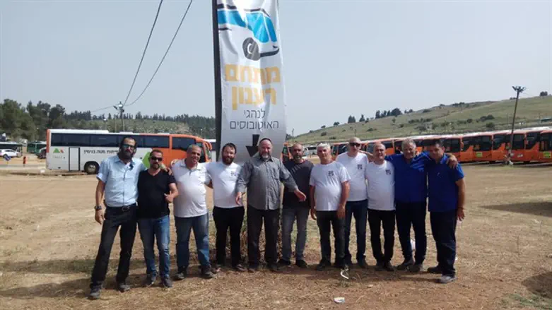 הנהגים שהתאגדו