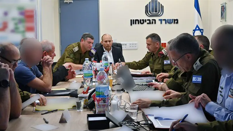 מעריך שהימין יספוג מכה בבחירות נוספות. בנט