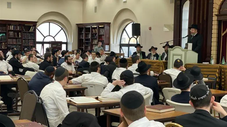 הרב לאו בישיבת אוהלי תורה