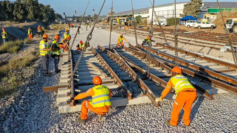 עבודות תשתית ברכבת. ארכיון