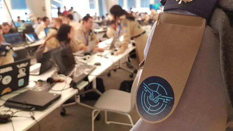 מרגישים את אתגרי הסייבר על בשרם