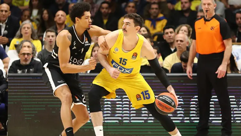 ג'ייק כהן מול הצרפתים, הערב