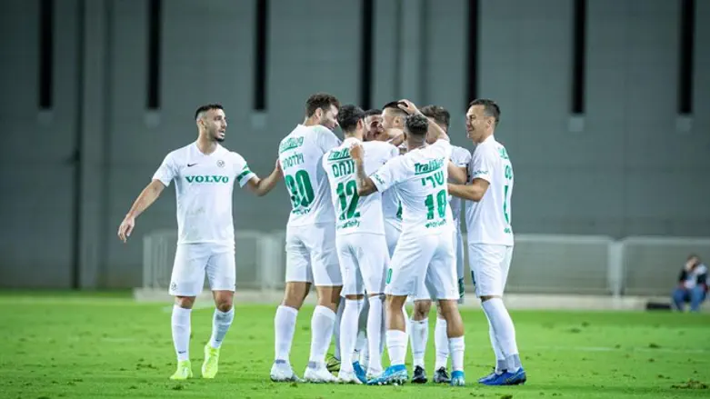 שחקני חיפה חוגגים. גם בגביע?