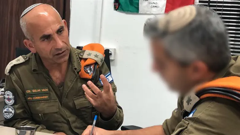 ראש המשלחת, אלוף-משנה במיל' גולן ואך