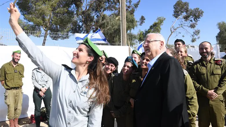 אנחנו זקוקים לכם