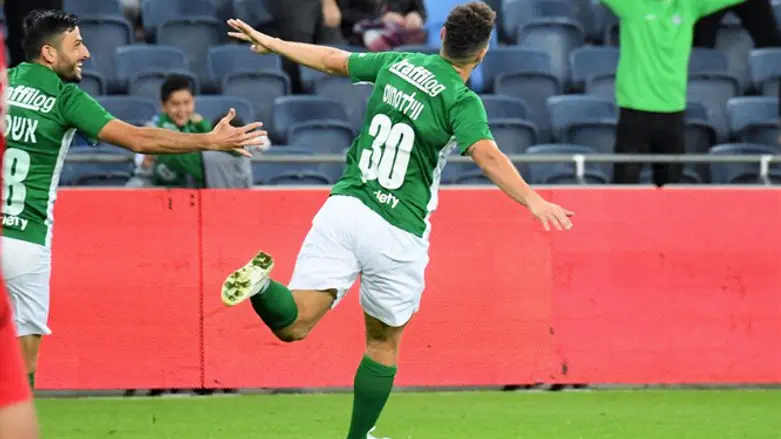 שחקני חיפה חוגגים מוקדם יותר הערב