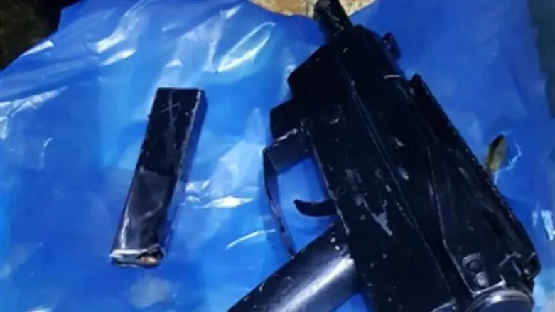 Weapon seized in Beit Ummar