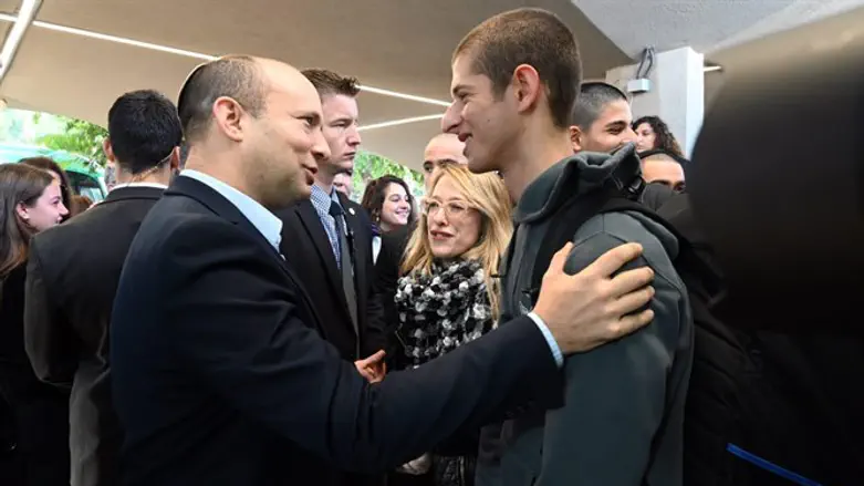 בנט עם המתגייסים