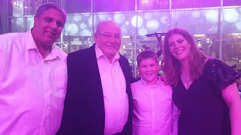 מיכל ואבינעם לצד ראש העיר רחובות רחמים מלול ואמיתי כהן