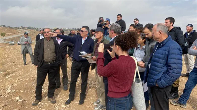 Sa'ar in Khan al-Amar
