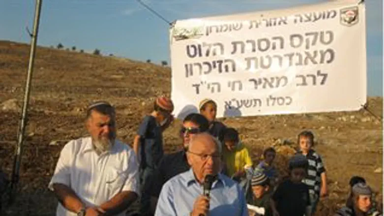 השר נאמן בטקס