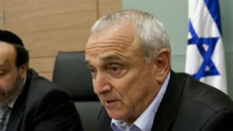 מתנגד. אהרונוביץ'