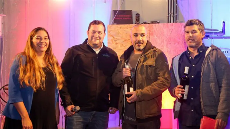 מימין: סביון, אמיר דגן ואלוש