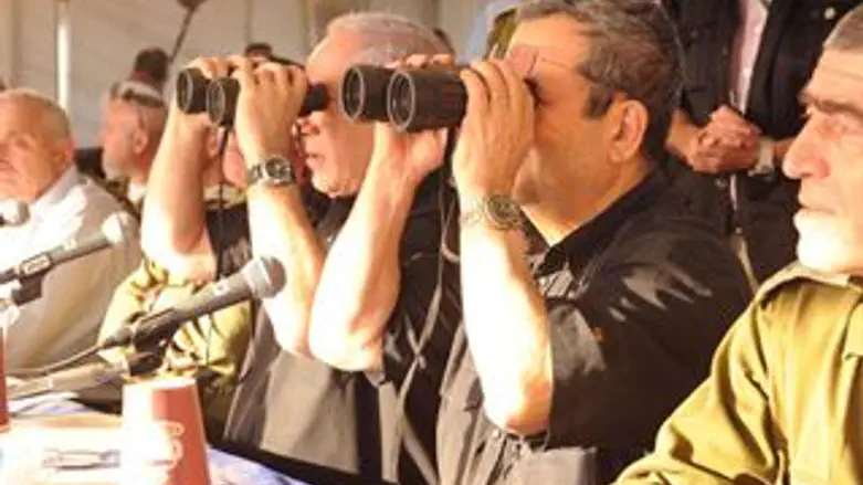 נתניהו וברק בדרום