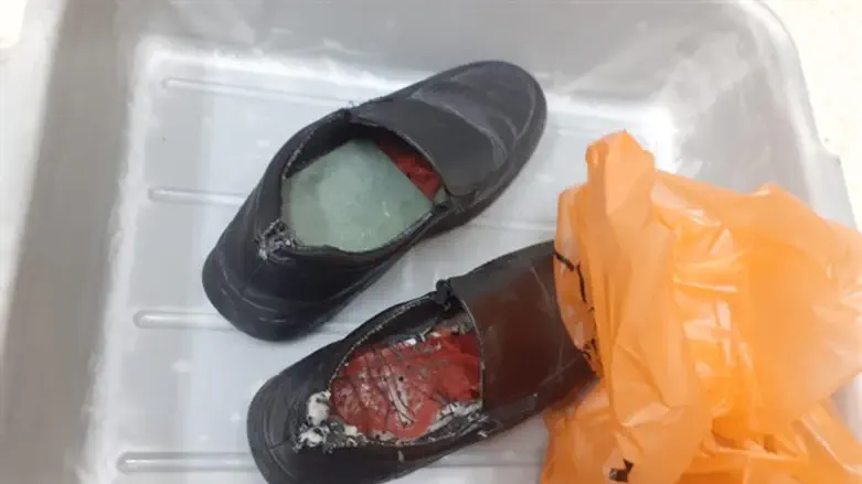 הנעליים של הפלסטיני