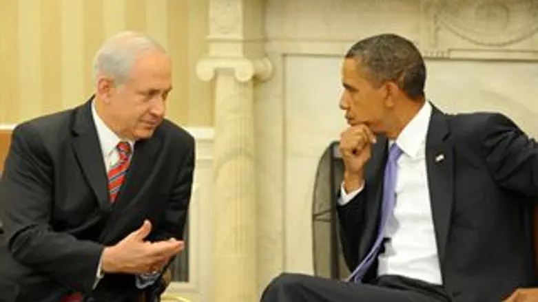 אחד מזהיר, אחד מתעלם