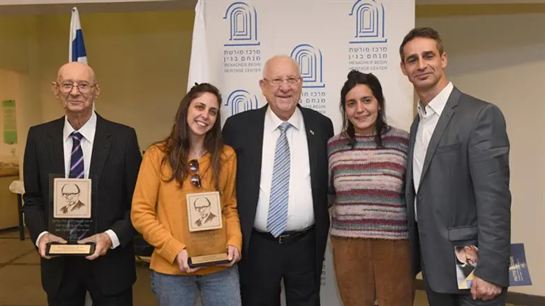 נשיא המדינה עם נציגי עמותת איילים